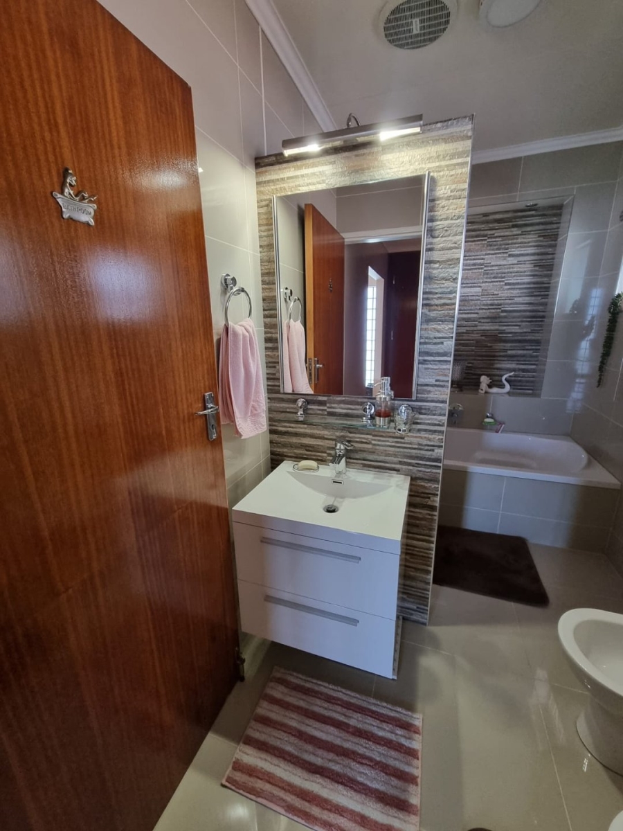 3 Bedroom Property for Sale in Vaalpark Free State